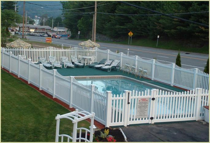 Seven Dwarfs Motel & Cabins Lake George Eksteriør bilde