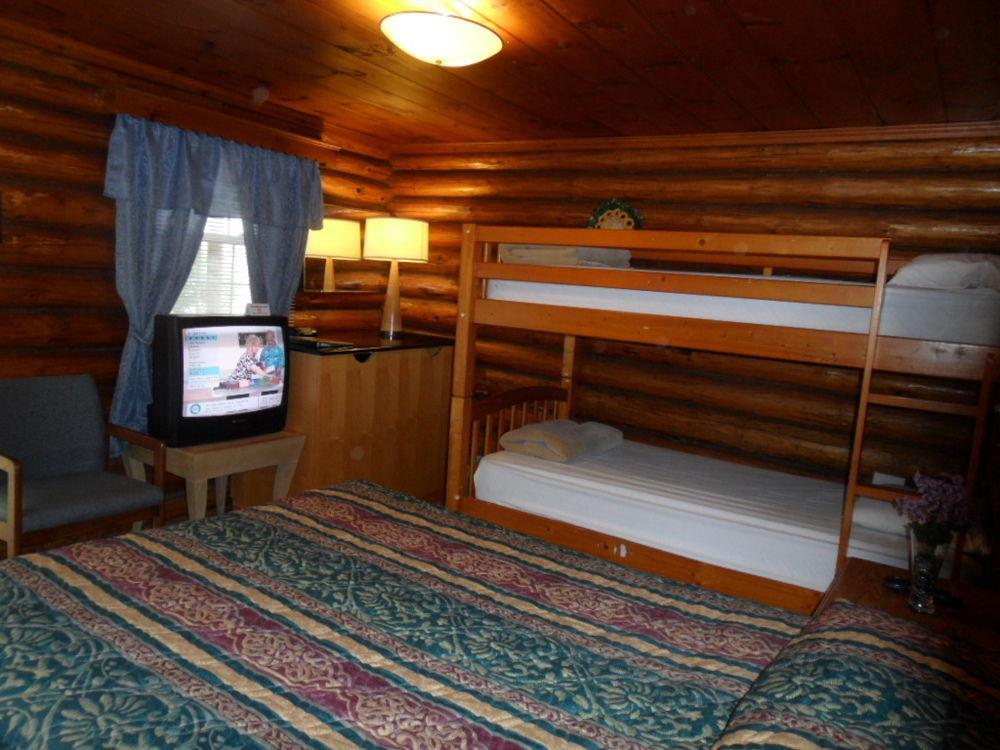 Seven Dwarfs Motel & Cabins Lake George Eksteriør bilde